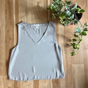 Aritzia | Babaton Sleeveless Light Grey Blouse